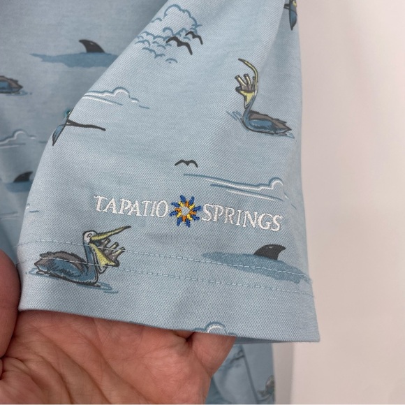 Travis Mathew Polo Shirt Mens Medium Going Rogue Party Parrots Pelicans Beer - Picture 3 of 7